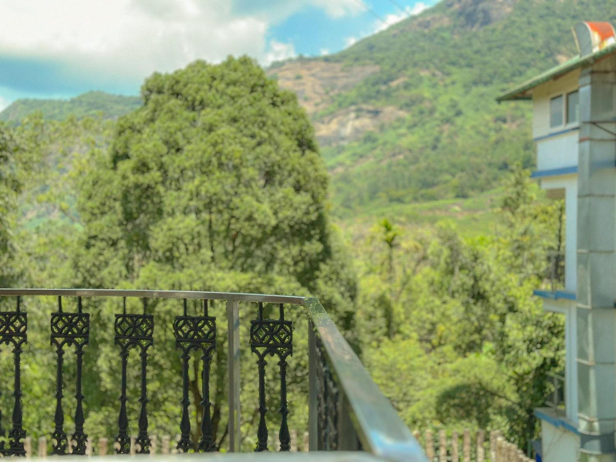 The Heights Munnar Hotel Bagian luar foto